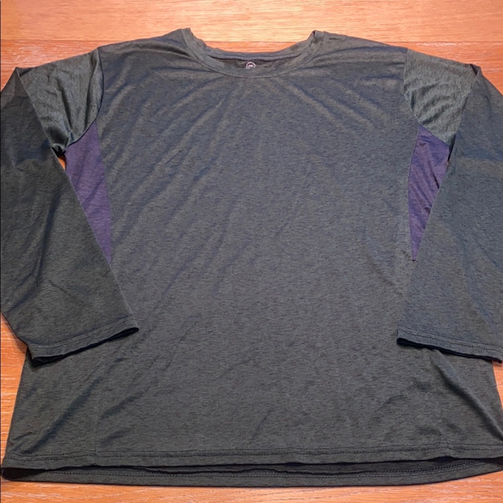 Realessentials Long Sleeve Performance Tee